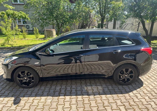 Hyundai I30 cena 39000 przebieg: 96000, rok produkcji 2015 z Sompolno małe 352